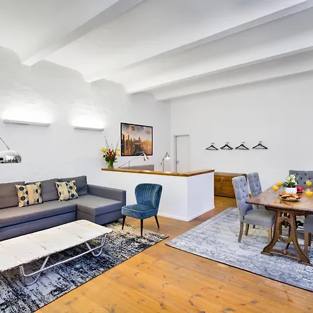 Appartement The Melchior, Luxury Industry Loft In Mitte, Group & Family Friendly, 2 Bath Rooms, Big Dining Table, Ideal For 4 - 6 Guests