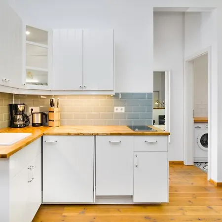 The Melchior, Luxury Industry Loft In Mitte, Group & Family Friendly, 2 Bath Rooms, Big Dining Table, Ideal For 4 - 6 Guests Apartman Berlin