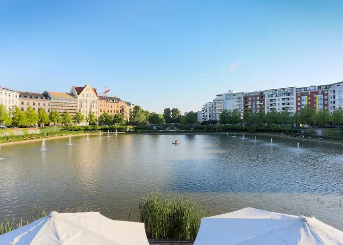 The Melchior, Luxury Industry Loft In Mitte, Group & Family Friendly, 2 Bath Rooms, Big Dining Table, Ideal For 4 - 6 Guests Apartamento *