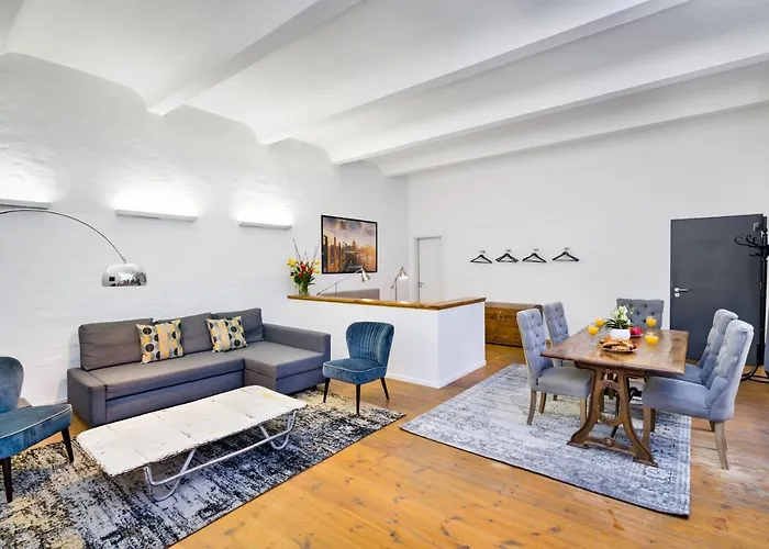Lägenhet The Melchior, Luxury Industry Loft In Mitte, Group & Family Friendly, 2 Bath Rooms, Big Dining Table, Ideal For 4 - 6 Guests
