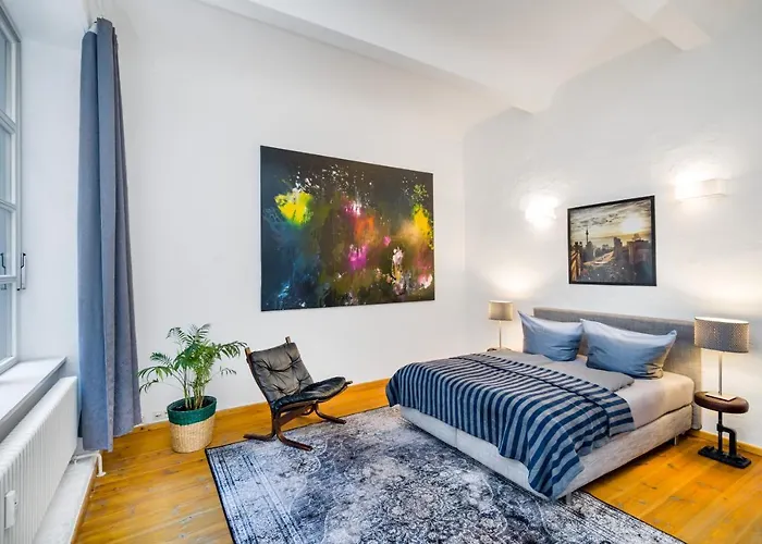 The Melchior, Luxury Industry Loft In Mitte, Group & Family Friendly, 2 Bath Rooms, Big Dining Table, Ideal For 4 - 6 Guests Apartamento