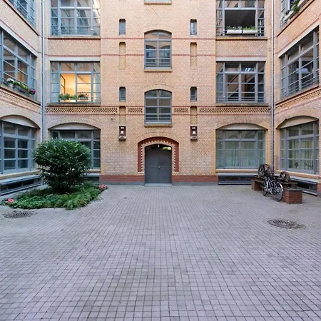דירה The Melchior, Luxury Industry Loft In Mitte, Group & Family Friendly, 2 Bath Rooms, Big Dining Table, Ideal For 4 - 6 Guests ברלין